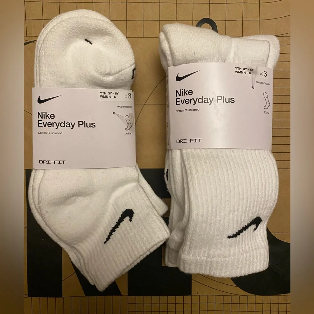 Nike dri-fit everyday plus cushioned socks